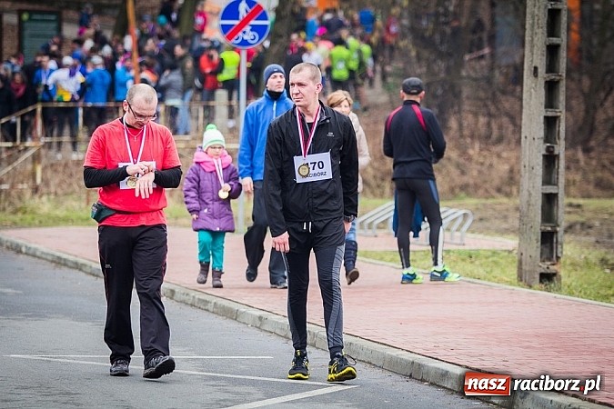 Zdjęcie w galerii na portalu naszraciborz.pl: Ponad dwustu uczestników wystartowało w IV Biegu Twardziela w lesie Obora wiadomości z regionu