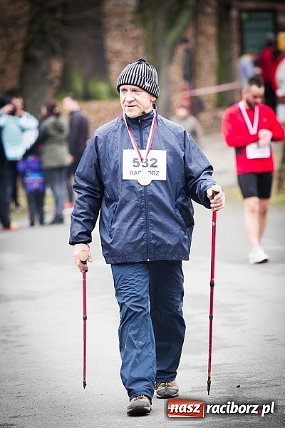 Zdjęcie w galerii na portalu naszraciborz.pl: Ponad dwustu uczestników wystartowało w IV Biegu Twardziela w lesie Obora wiadomości z regionu