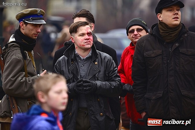 Zdjęcie w galerii na portalu naszraciborz.pl: Odbicie więźnia z rąk UB - fotoreportaż z inscenizacji z okazji Dnia Żołnierzy Wyklętych wiadomości z regionu