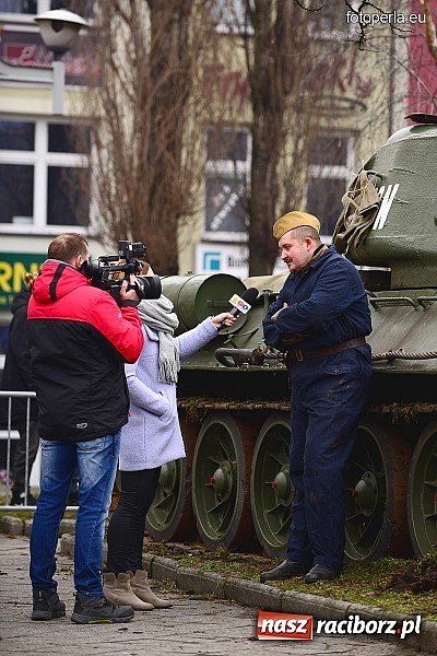 Zdjęcie w galerii na portalu naszraciborz.pl: Odbicie więźnia z rąk UB - fotoreportaż z inscenizacji z okazji Dnia Żołnierzy Wyklętych wiadomości z regionu