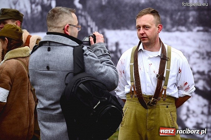 Zdjęcie w galerii na portalu naszraciborz.pl: Odbicie więźnia z rąk UB - fotoreportaż z inscenizacji z okazji Dnia Żołnierzy Wyklętych wiadomości z regionu