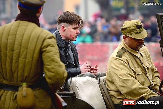 Zdjęcie w galerii na portalu naszraciborz.pl: Odbicie więźnia z rąk UB - fotoreportaż z inscenizacji z okazji Dnia Żołnierzy Wyklętych wiadomości z regionu