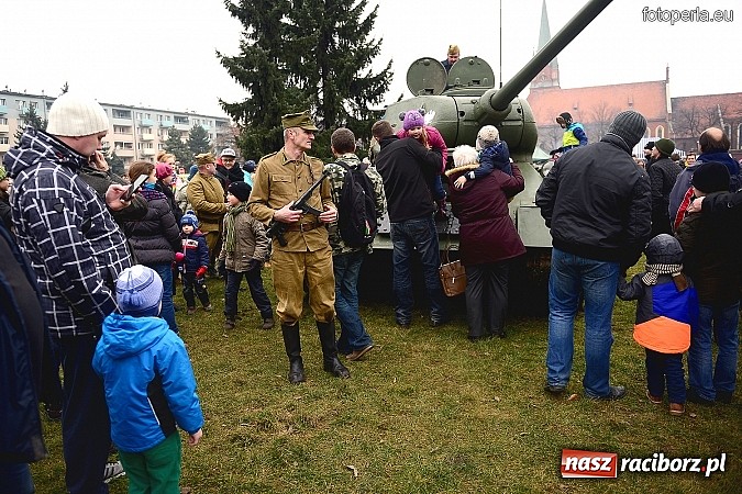 Zdjęcie w galerii na portalu naszraciborz.pl: Odbicie więźnia z rąk UB - fotoreportaż z inscenizacji z okazji Dnia Żołnierzy Wyklętych wiadomości z regionu