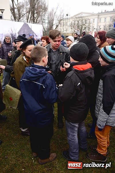 Zdjęcie w galerii na portalu naszraciborz.pl: Odbicie więźnia z rąk UB - fotoreportaż z inscenizacji z okazji Dnia Żołnierzy Wyklętych wiadomości z regionu