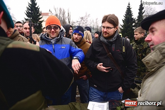 Zdjęcie w galerii na portalu naszraciborz.pl: Odbicie więźnia z rąk UB - fotoreportaż z inscenizacji z okazji Dnia Żołnierzy Wyklętych wiadomości z regionu