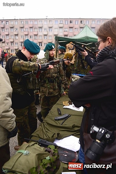 Zdjęcie w galerii na portalu naszraciborz.pl: Odbicie więźnia z rąk UB - fotoreportaż z inscenizacji z okazji Dnia Żołnierzy Wyklętych wiadomości z regionu