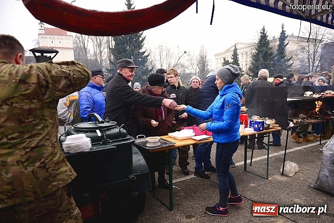 Zdjęcie w galerii na portalu naszraciborz.pl: Odbicie więźnia z rąk UB - fotoreportaż z inscenizacji z okazji Dnia Żołnierzy Wyklętych wiadomości z regionu