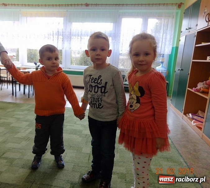 Zdjęcie w galerii na portalu naszraciborz.pl: Fiku-miku z RCK odwiedza przedszkola  wiadomości z regionu