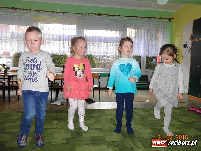 Zdjęcie w galerii na portalu naszraciborz.pl: Fiku-miku z RCK odwiedza przedszkola  wiadomości z regionu