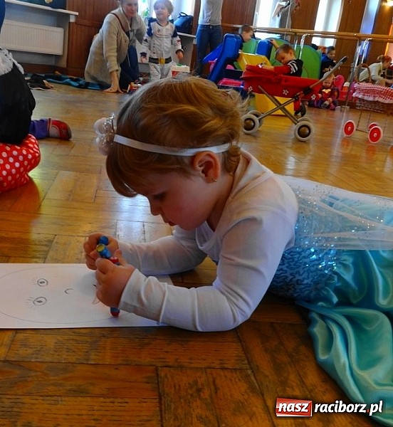 Zdjęcie w galerii na portalu naszraciborz.pl: Fiku-miku z RCK odwiedza przedszkola  wiadomości z regionu