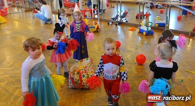 Zdjęcie w galerii na portalu naszraciborz.pl: Fiku-miku z RCK odwiedza przedszkola  wiadomości z regionu