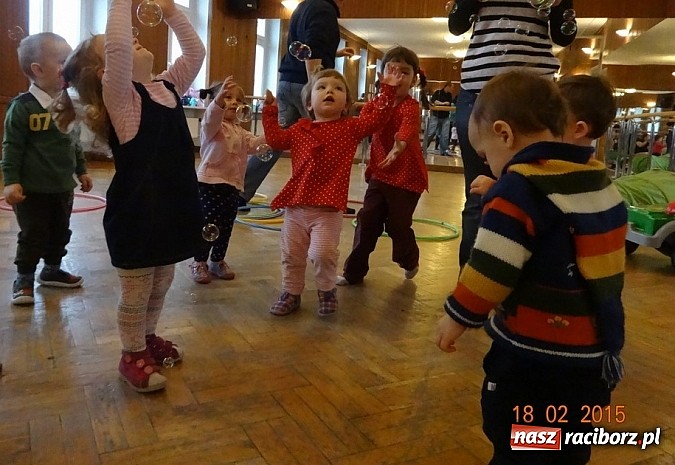 Zdjęcie w galerii na portalu naszraciborz.pl: Fiku-miku z RCK odwiedza przedszkola  wiadomości z regionu