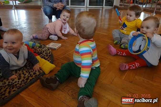 Zdjęcie w galerii na portalu naszraciborz.pl: Fiku-miku z RCK odwiedza przedszkola  wiadomości z regionu