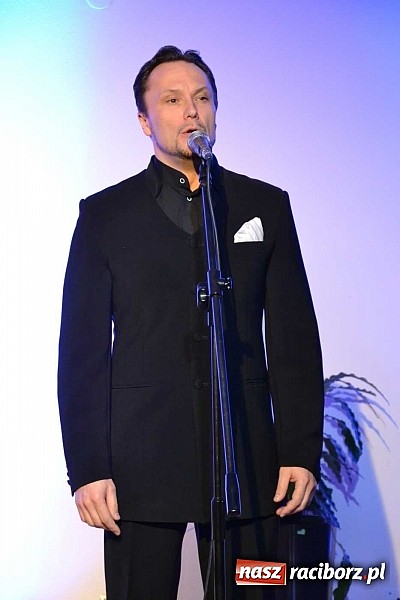 Zdjęcie w galerii na portalu naszraciborz.pl: Trzej tenorzy zaśpiewali na Zamku Piastowskim w Raciborzu wiadomości z regionu