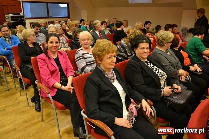 Zdjęcie w galerii na portalu naszraciborz.pl: Trzej tenorzy zaśpiewali na Zamku Piastowskim w Raciborzu wiadomości z regionu