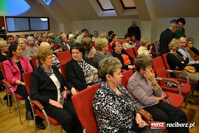 Zdjęcie w galerii na portalu naszraciborz.pl: Trzej tenorzy zaśpiewali na Zamku Piastowskim w Raciborzu wiadomości z regionu