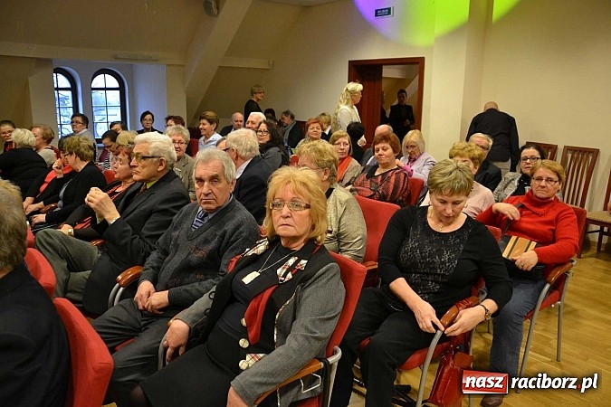 Zdjęcie w galerii na portalu naszraciborz.pl: Trzej tenorzy zaśpiewali na Zamku Piastowskim w Raciborzu wiadomości z regionu
