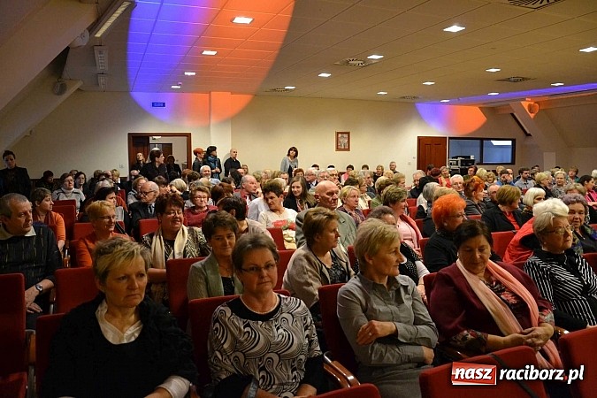 Zdjęcie w galerii na portalu naszraciborz.pl: Trzej tenorzy zaśpiewali na Zamku Piastowskim w Raciborzu wiadomości z regionu