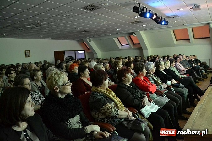 Zdjęcie w galerii na portalu naszraciborz.pl: Trzej tenorzy zaśpiewali na Zamku Piastowskim w Raciborzu wiadomości z regionu