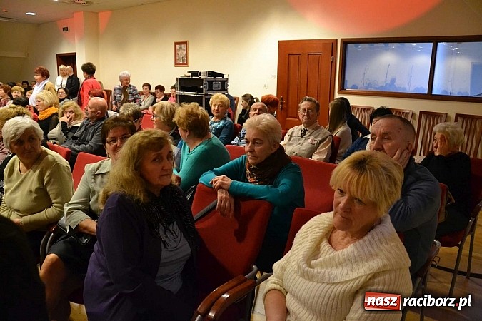 Zdjęcie w galerii na portalu naszraciborz.pl: Trzej tenorzy zaśpiewali na Zamku Piastowskim w Raciborzu wiadomości z regionu