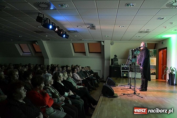 Zdjęcie w galerii na portalu naszraciborz.pl: Trzej tenorzy zaśpiewali na Zamku Piastowskim w Raciborzu wiadomości z regionu