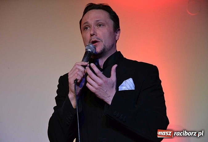 Zdjęcie w galerii na portalu naszraciborz.pl: Trzej tenorzy zaśpiewali na Zamku Piastowskim w Raciborzu wiadomości z regionu