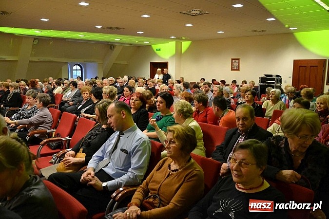 Zdjęcie w galerii na portalu naszraciborz.pl: Trzej tenorzy zaśpiewali na Zamku Piastowskim w Raciborzu wiadomości z regionu