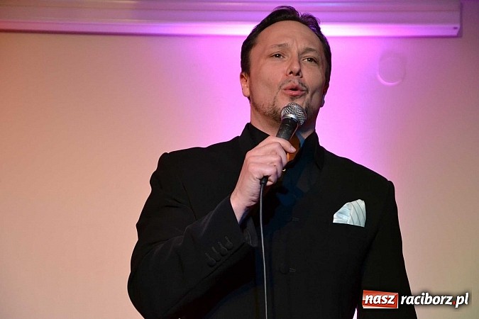 Zdjęcie w galerii na portalu naszraciborz.pl: Trzej tenorzy zaśpiewali na Zamku Piastowskim w Raciborzu wiadomości z regionu