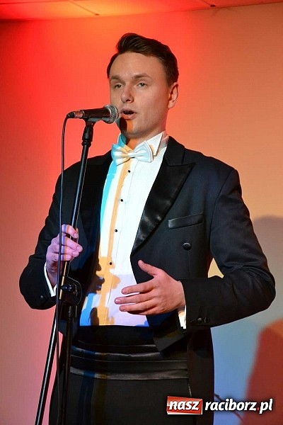 Zdjęcie w galerii na portalu naszraciborz.pl: Trzej tenorzy zaśpiewali na Zamku Piastowskim w Raciborzu wiadomości z regionu