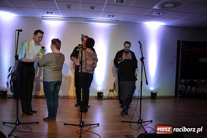 Zdjęcie w galerii na portalu naszraciborz.pl: Trzej tenorzy zaśpiewali na Zamku Piastowskim w Raciborzu wiadomości z regionu