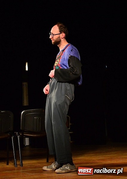 Zdjęcie w galerii na portalu naszraciborz.pl: Łowcy.B rozśmieszali publiczność w Kuźni Raciborskiej wiadomości z regionu