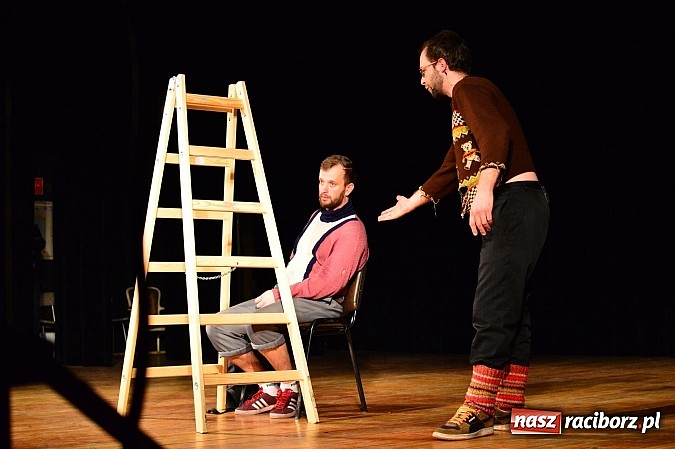 Zdjęcie w galerii na portalu naszraciborz.pl: Łowcy.B rozśmieszali publiczność w Kuźni Raciborskiej wiadomości z regionu