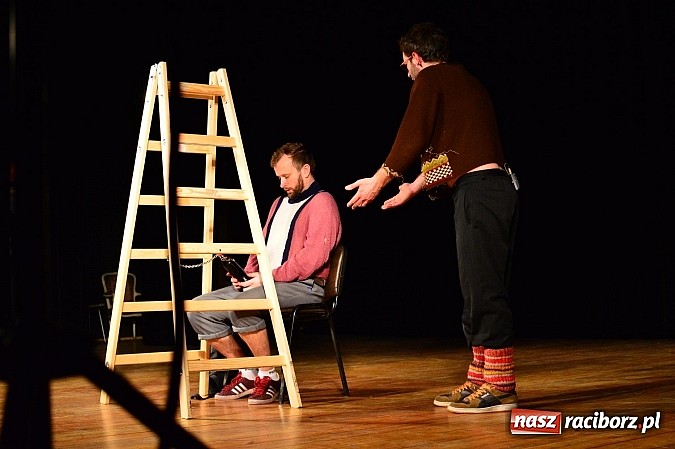 Zdjęcie w galerii na portalu naszraciborz.pl: Łowcy.B rozśmieszali publiczność w Kuźni Raciborskiej wiadomości z regionu