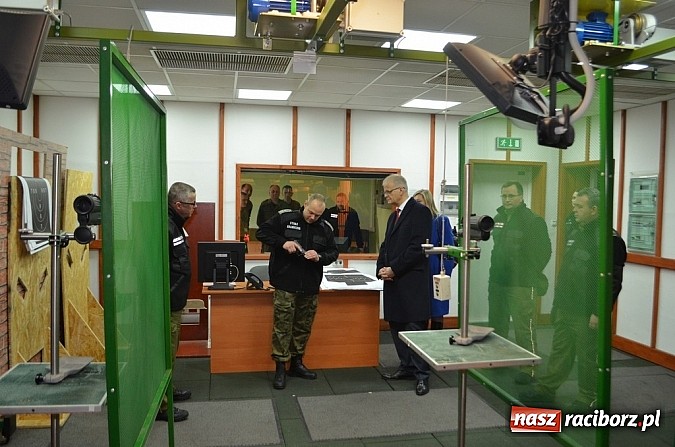 Zdjęcie w galerii na portalu naszraciborz.pl: Wojewoda Śląski gościł w Komendzie Śląsko-Małopolskiego Oddziału Straży Granicznej wiadomości z regionu