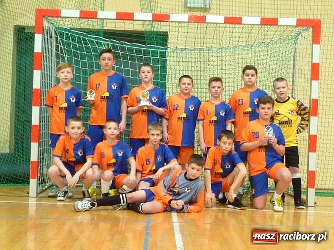 Zdjęcie w galerii na portalu naszraciborz.pl: W Rudniku młodziki walczyli o Puchar Wójta  wiadomości z regionu