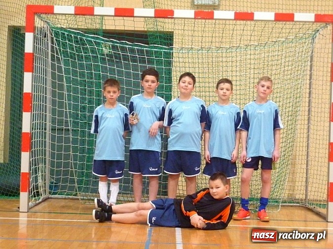 Zdjęcie w galerii na portalu naszraciborz.pl: W Rudniku młodziki walczyli o Puchar Wójta  wiadomości z regionu