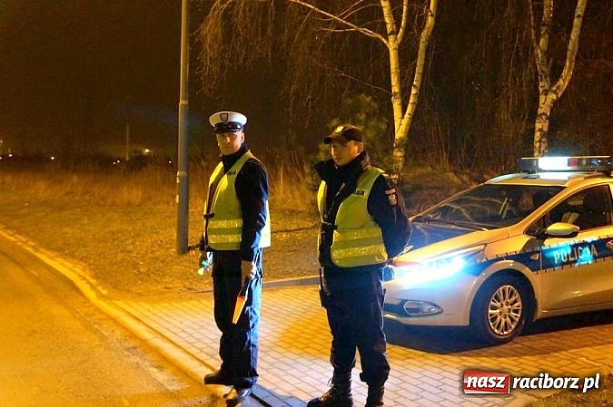 Zdjęcie w galerii na portalu naszraciborz.pl: Policjanci skontrolowali trzeźwość 1724 kierowców. Efekt? wiadomości z regionu