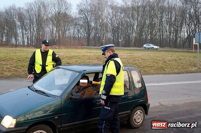 Zdjęcie w galerii na portalu naszraciborz.pl: Policjanci skontrolowali trzeźwość 1724 kierowców. Efekt? wiadomości z regionu