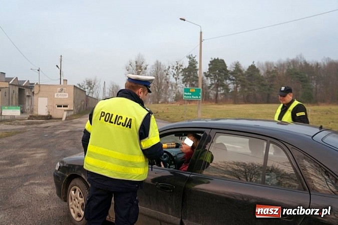 Zdjęcie w galerii na portalu naszraciborz.pl: Policjanci skontrolowali trzeźwość 1724 kierowców. Efekt? wiadomości z regionu