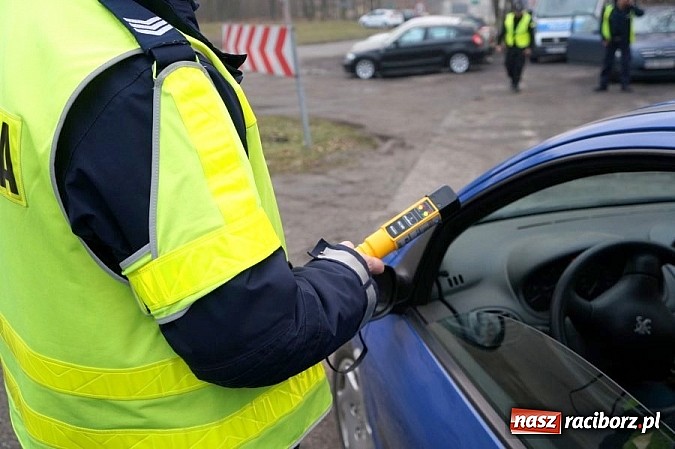 Zdjęcie w galerii na portalu naszraciborz.pl: Policjanci skontrolowali trzeźwość 1724 kierowców. Efekt? wiadomości z regionu