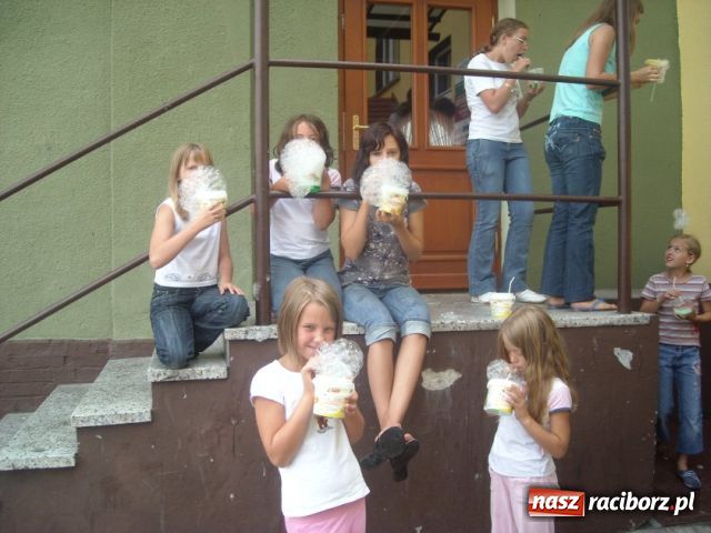 Zdjęcie w galerii na portalu naszraciborz.pl: Biwak zorganizowany przez Bibliotekę wiadomości z regionu