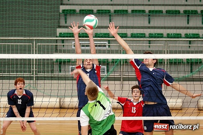 Zdjęcie w galerii na portalu naszraciborz.pl: I LO najlepsze w rozgrywkach siatkówki wiadomości z regionu