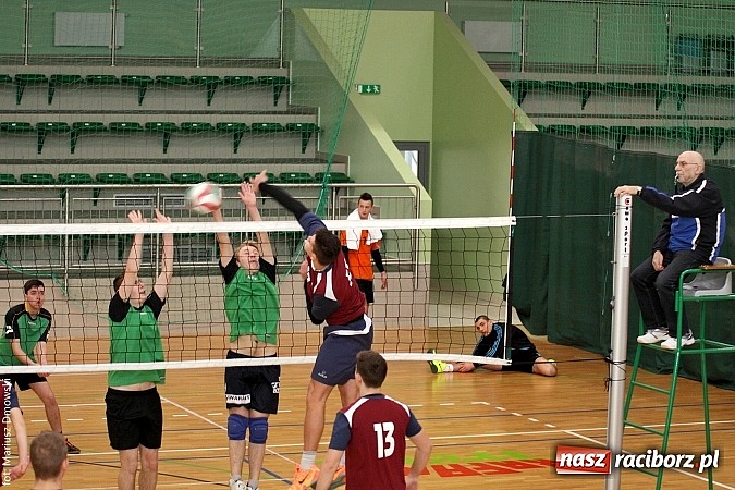 Zdjęcie w galerii na portalu naszraciborz.pl: I LO najlepsze w rozgrywkach siatkówki wiadomości z regionu