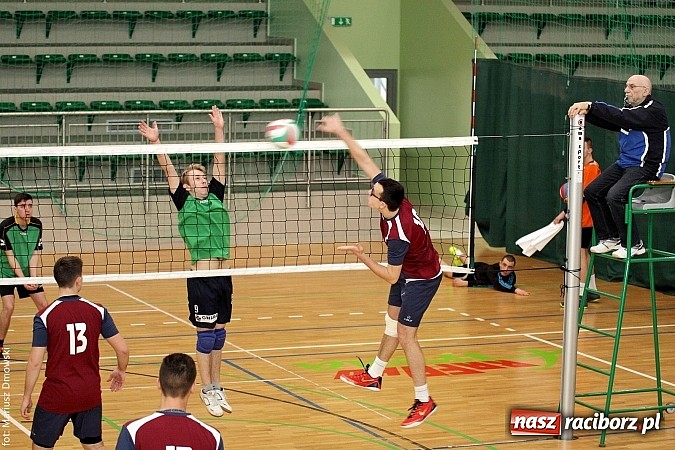 Zdjęcie w galerii na portalu naszraciborz.pl: I LO najlepsze w rozgrywkach siatkówki wiadomości z regionu