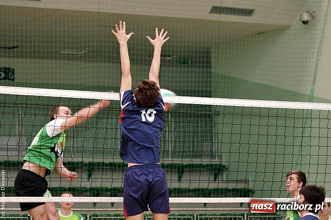 Zdjęcie w galerii na portalu naszraciborz.pl: I LO najlepsze w rozgrywkach siatkówki wiadomości z regionu