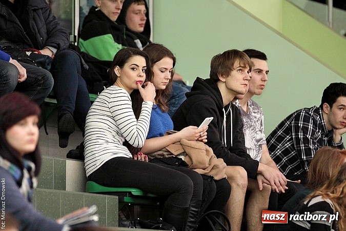 Zdjęcie w galerii na portalu naszraciborz.pl: I LO najlepsze w rozgrywkach siatkówki wiadomości z regionu