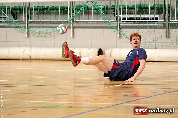 Zdjęcie w galerii na portalu naszraciborz.pl: I LO najlepsze w rozgrywkach siatkówki wiadomości z regionu