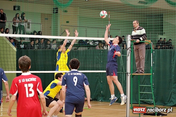 Zdjęcie w galerii na portalu naszraciborz.pl: I LO najlepsze w rozgrywkach siatkówki wiadomości z regionu