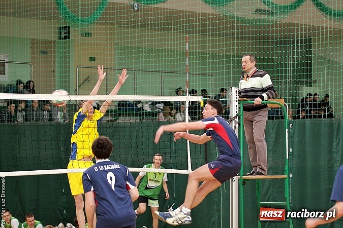 Zdjęcie w galerii na portalu naszraciborz.pl: I LO najlepsze w rozgrywkach siatkówki wiadomości z regionu