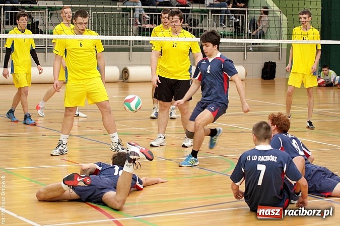Zdjęcie w galerii na portalu naszraciborz.pl: I LO najlepsze w rozgrywkach siatkówki wiadomości z regionu